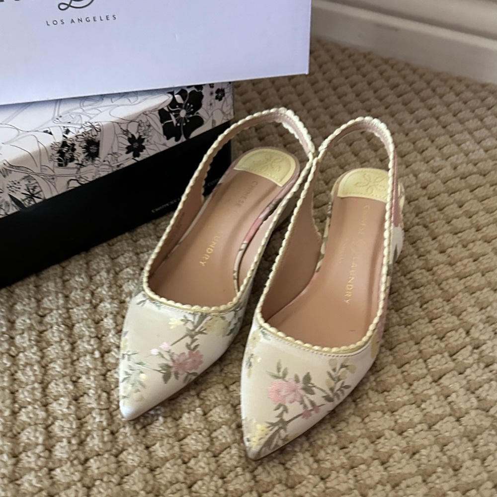 Chinese Laundry Cream Floral Slingback Heels